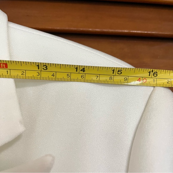 Lioness Palermo White Blazer Gold Buttons Size Large NWT - Picture 14 of 15